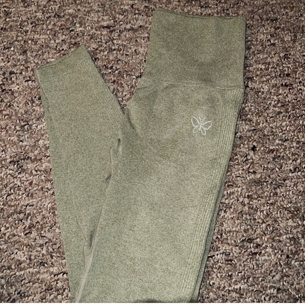 Olive Leggings with Butterfly Detail